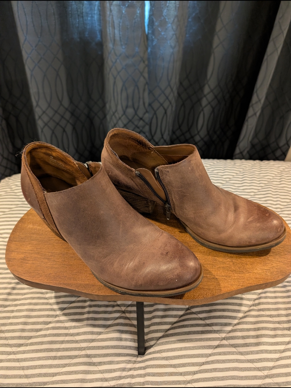Korks Brown Leather Ankle Boots - Classic Slip-On Style